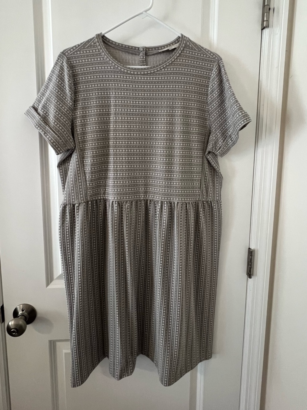 LOFT Gray Short-Sleeve Patterned Casual Dress
